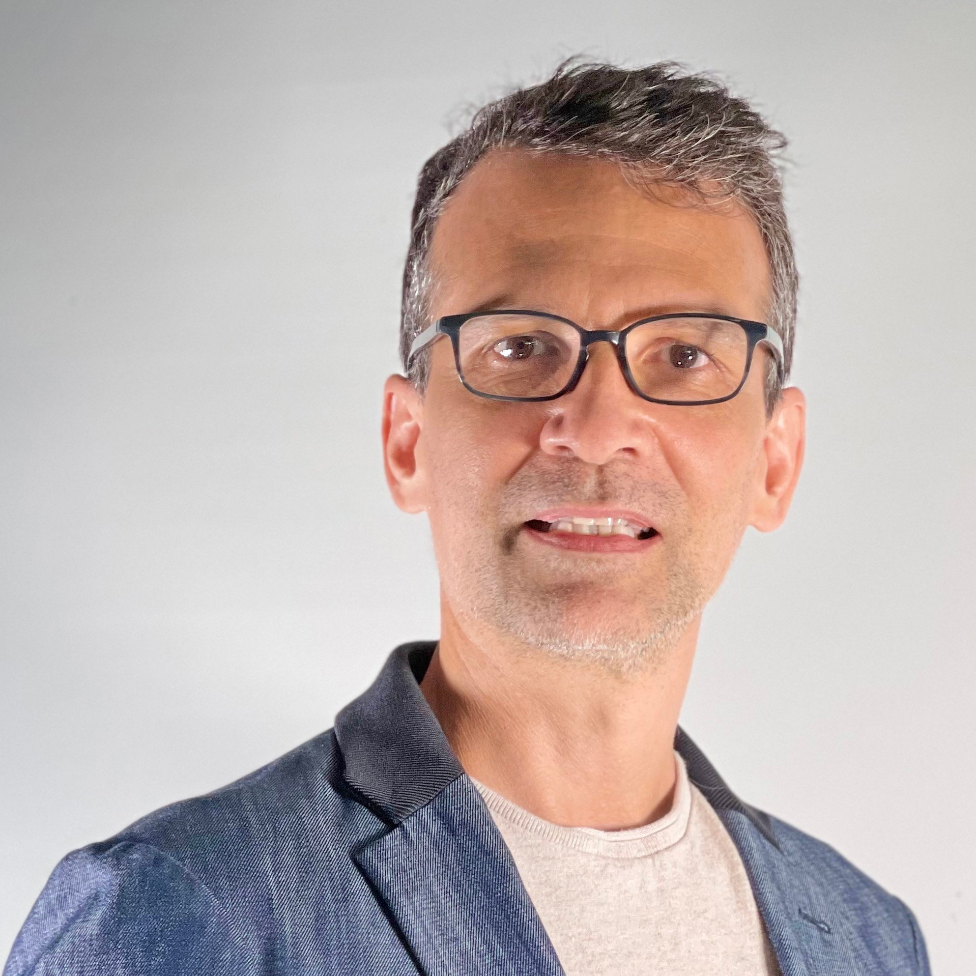 Antonio Lovera headshot